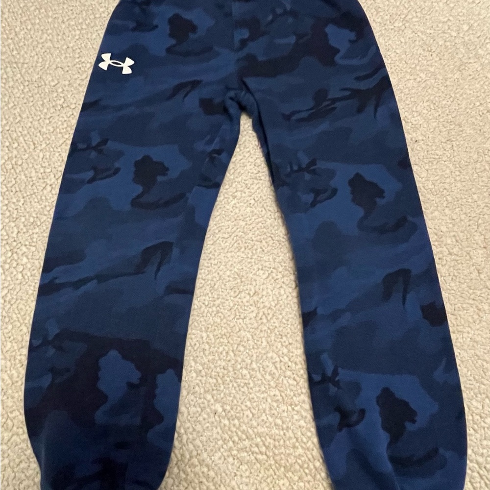 Under Armour Kids' Blue Camo Sweatpants. Size 5